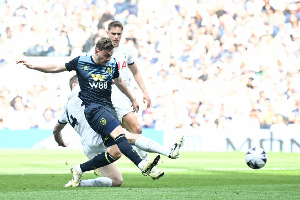 Der VfB Stuttgart ist an Jacob Bruun Larsen interessiert.