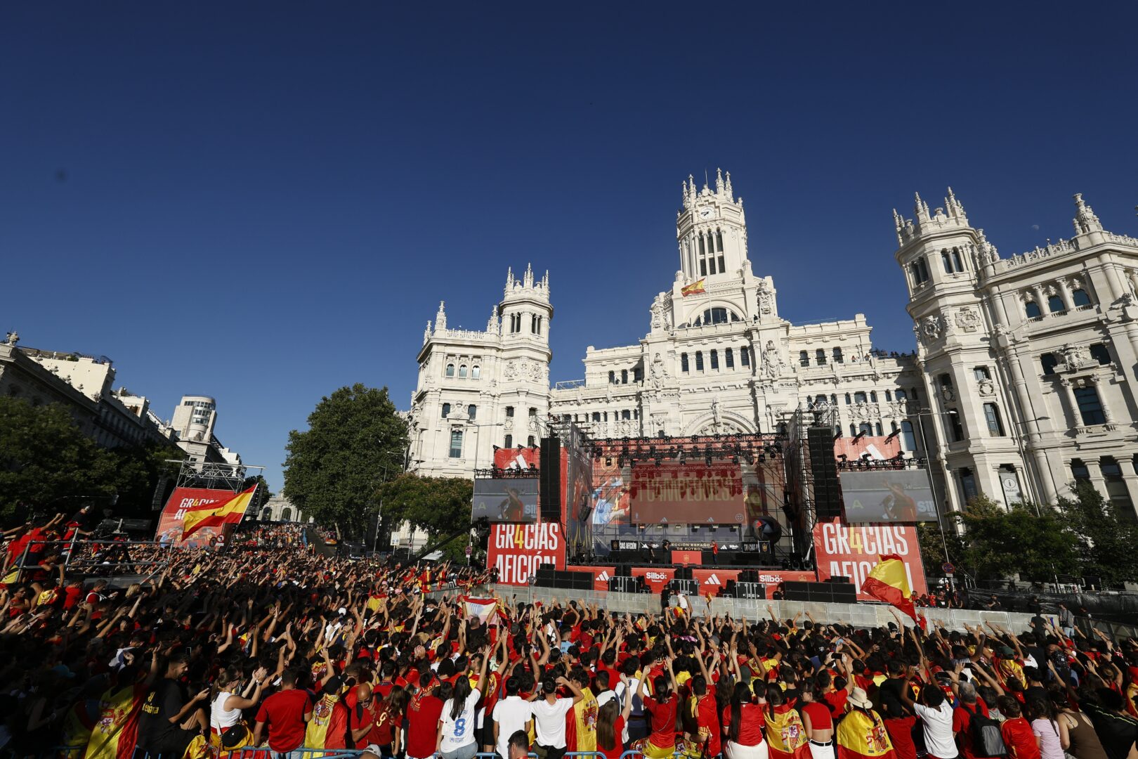 EM 2024 | Spaniens Europameister begeistert empfangen