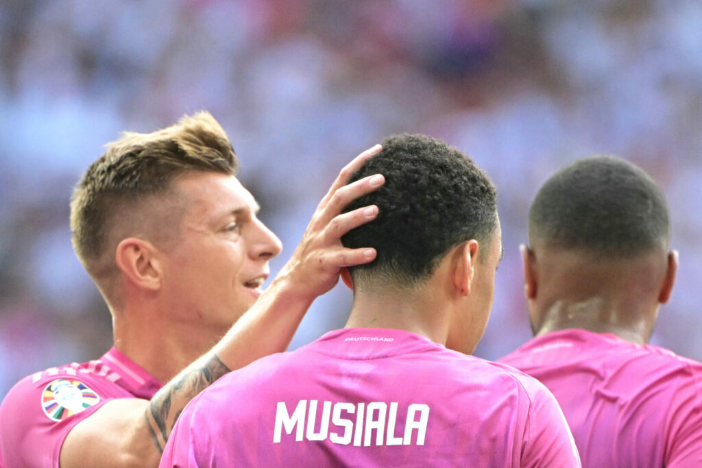 Toni Kroos und Jamal Musiala