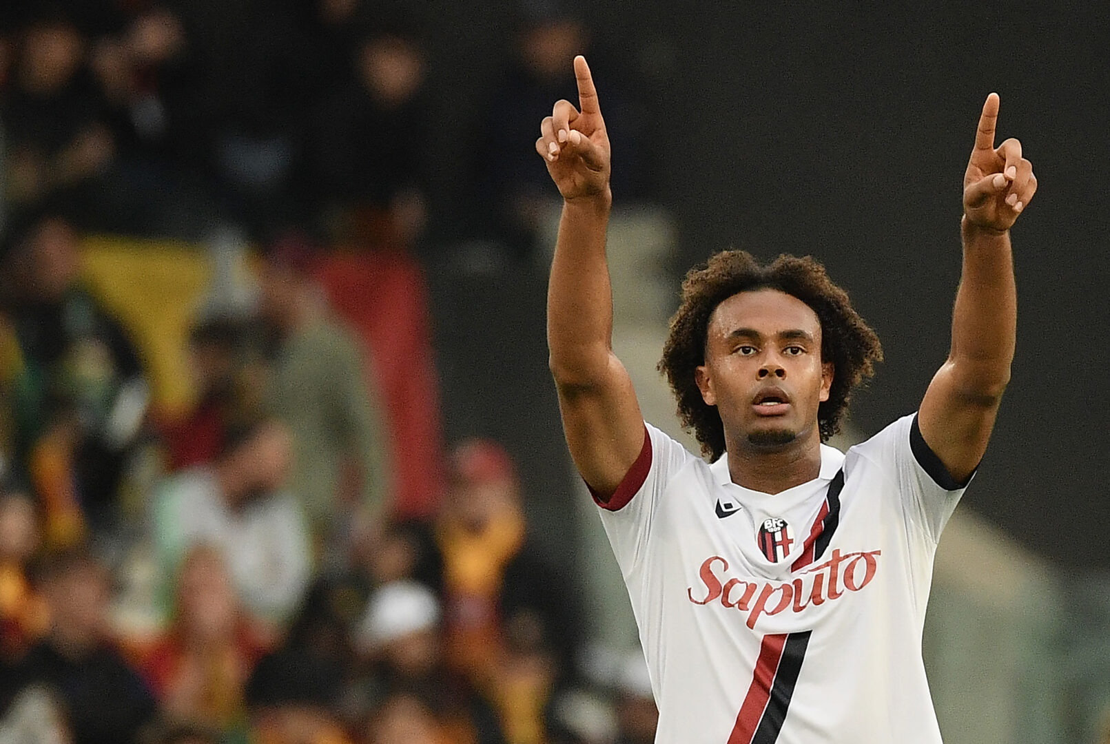 Fix: Manchester United schnappt sich Zirkzee – Bayern kassiert mit