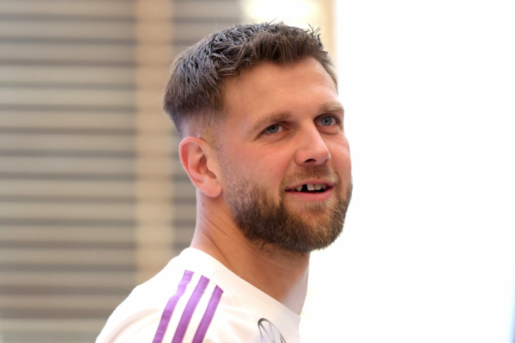 Die Stürmerposition bei Borussia Dortmund befindet sich aktuell im Umbau. Doch entgegen kürzlicher Berichte soll Niclas Füllkrug in jedem Fall beim BVB bleiben. Sebastien Haller kann den Klub dagegen definitiv verlassen.