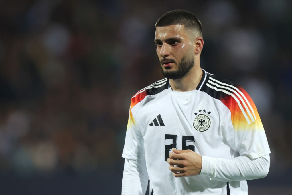 Der VfB Stuttgart droht im Poker um Deniz Undav leer auszugehen. Brighton erweist sich weiterhin als harter Verhandlungspartner und hat ein Rekordangebot der Schwaben abgelehnt.