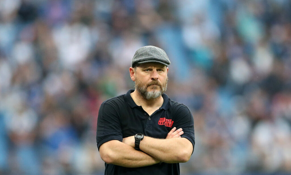 Die DFL hat soeben den Spielplan der 2. Bundesliga für die Saison 2024/2025 bekanntgegeben. Das Unterhaus ist dabei mit zahlreichen Hochkarätern des deutschen Fußballs gespickt. Bereits im Eröffnungsspiel kommt es zu einem absoluten Traditionsduell.