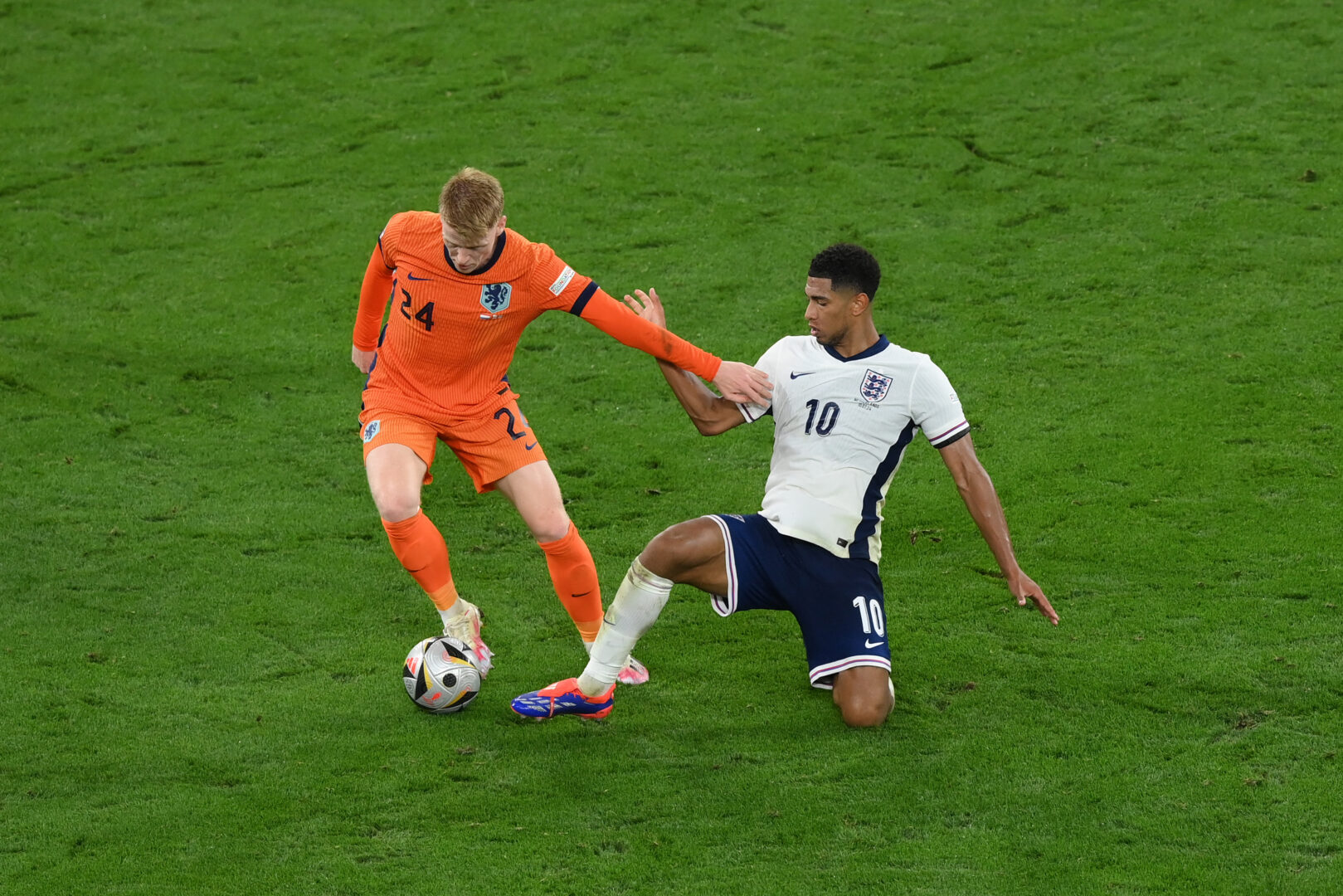 Als Alternative zu Neves? PSG an EM-Star Jerdy Schouten interessiert