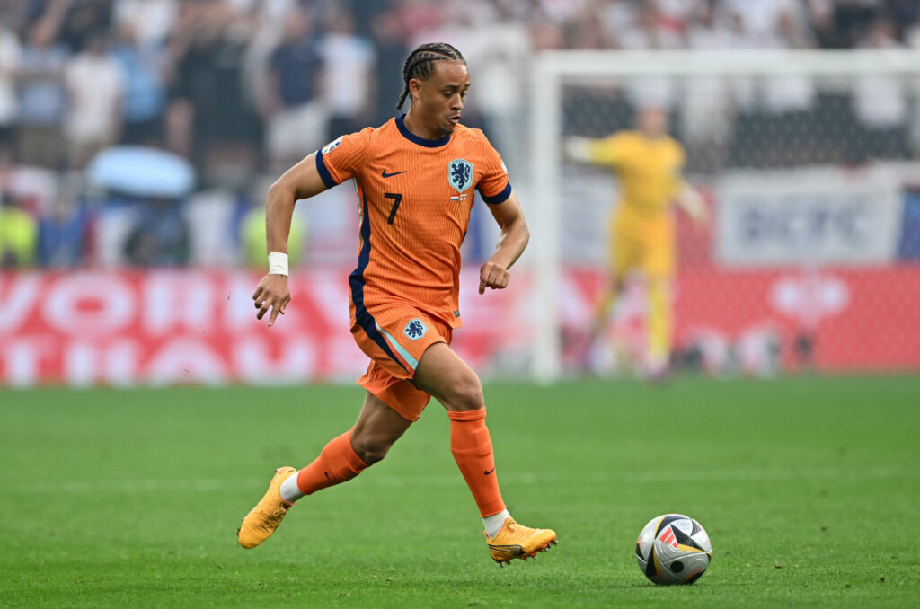 Wechselt Xavi Simons zum FC Bayern?