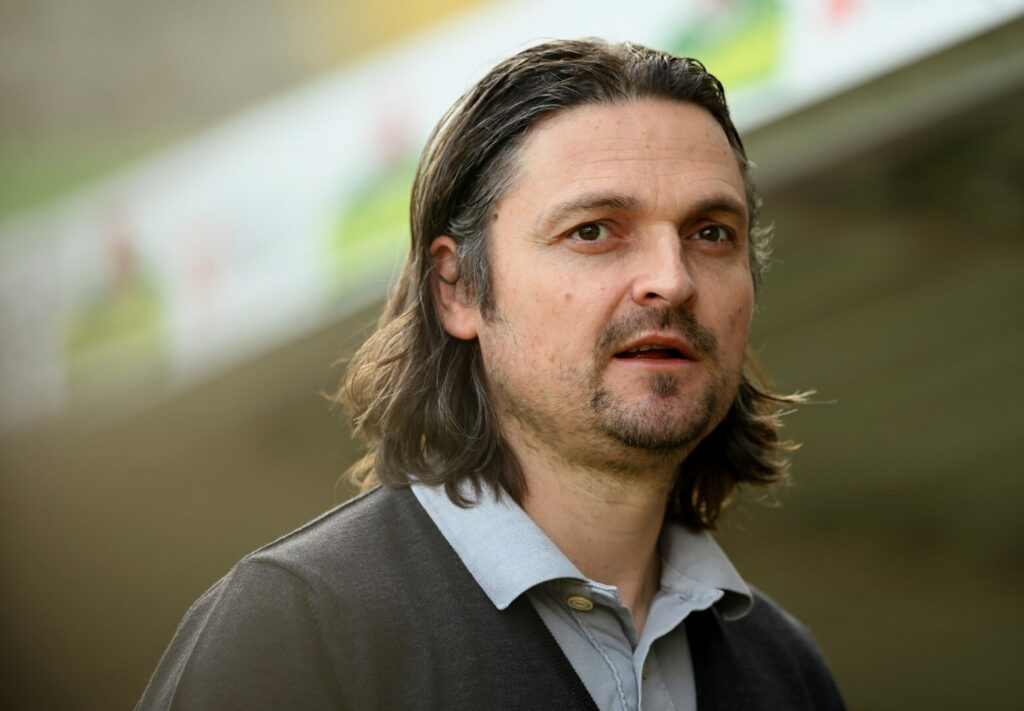 Fußball-Funktionär Lutz Pfannenstiel hat den für Topstars immer enger werdenden Terminkalender mit deutlichen Worten kritisiert. Er plädierte dabei für mehr Rücksichtnahme auf die körperliche und mentale Gesundheit der Spieler.