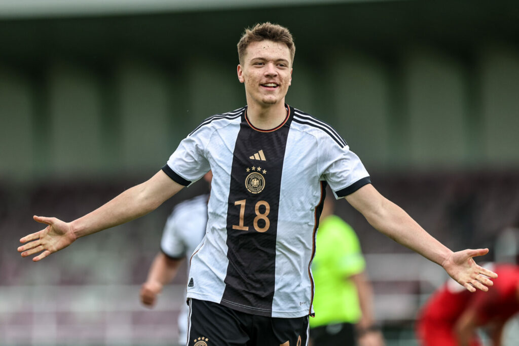 Fortuna Düsseldorf hat sich im Sturm verstärkt. Dzenan Pejcinovic kommt auf Leihbasis vom VfL Wolfsburg.