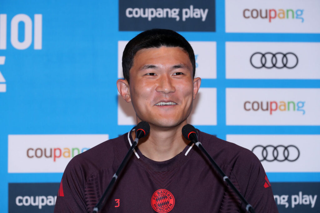 Der FC Bayern befindet sich momentan auf Asien-Reise in Südkorea. Im absoluten Mittelpunkt steht dabei der Volksheld Min-Jae Kim.