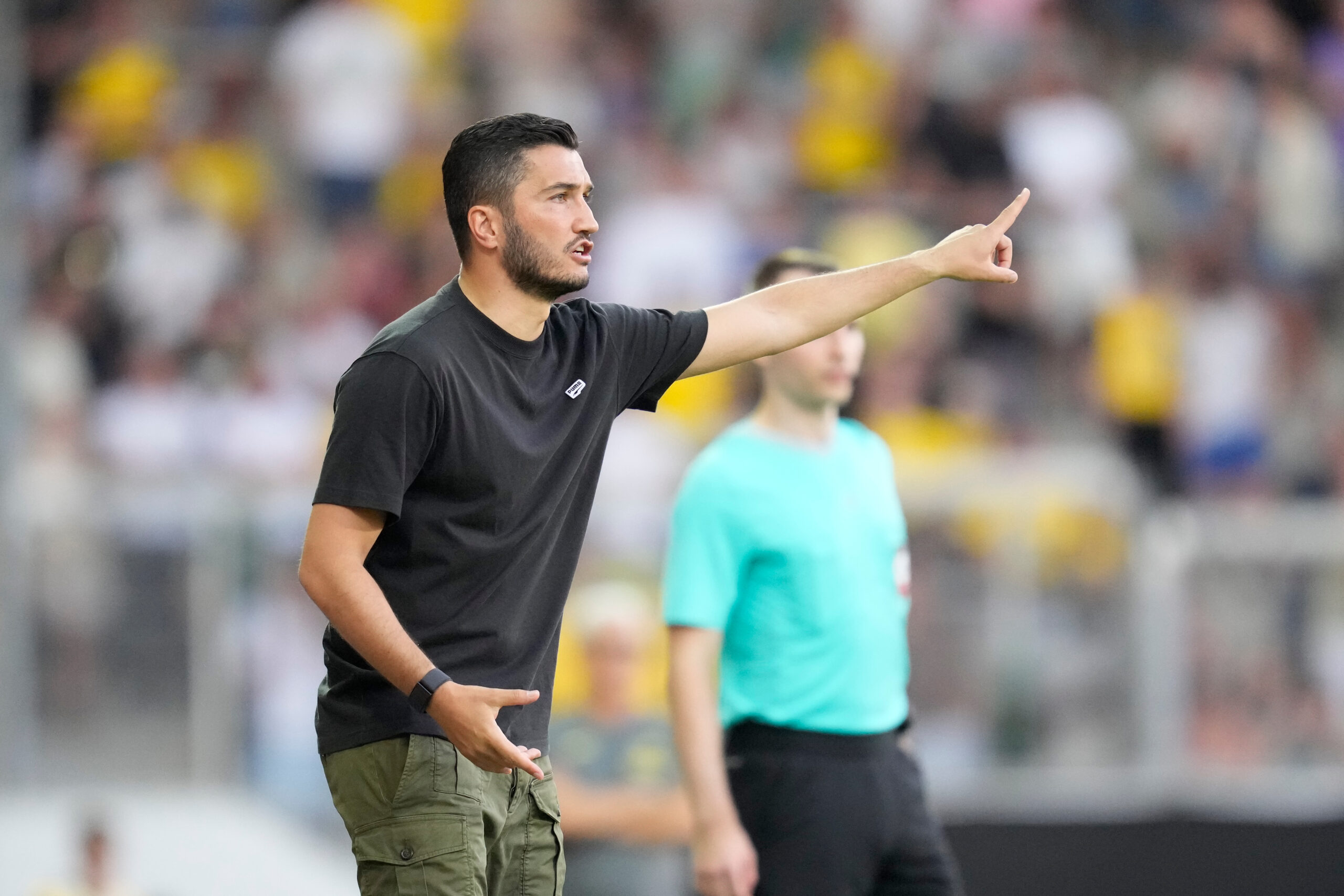 Es geht wieder los! Heute Abend eröffnen Meister Bayer Leverkusen und Borussia Mönchengladbach die neue Saison. Mit unserem Bundesliga-Paket bereiten wir dich perfekt auf den ersten Spieltag vor.