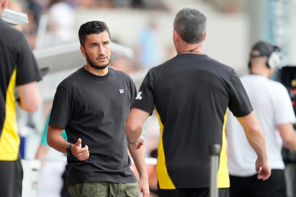 BVB-Trainer Nuri Sahin hat auf der Pressekonferenz vor dem ersten Spiel gegen Eintracht Frankfurt auch über den Abgang von Youngster Paris Brunner gesprochen. Dabei fand er deutliche Worte. 