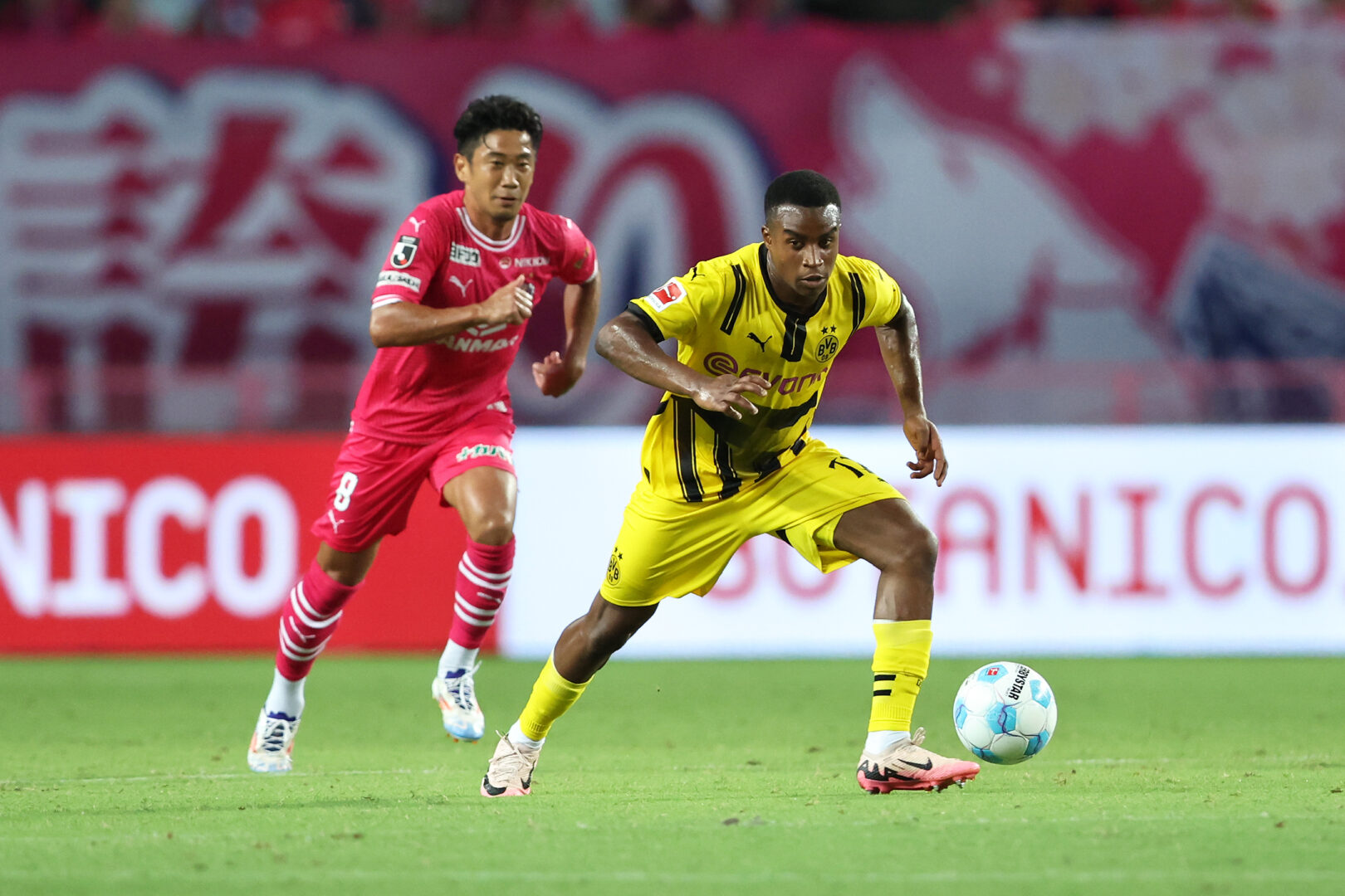 Youssoufa Moukoko steht beim BVB vor dem Abgang. Zu den zahlreichen Interessenten gesellt sich nun auch der La-Liga-Klub FC Villareal.