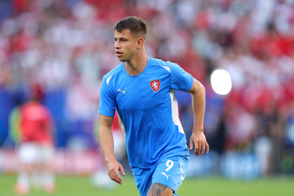 Adam Hlozek im Dress Tschechiens. Bald wird er sich das Jersey der TSG Hoffenheim überwerfen.