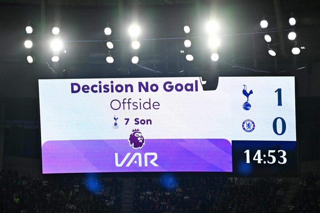 Abseits nach VAR, in der Premier League