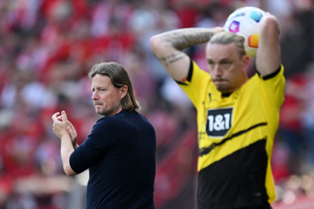 Der FC Augsburg befindet sich aktuell auf der Suche nach einem Rechtsverteidiger. Dabei ist BVB-Star Marius Wolf in den Fokus der Fuggerstädter geraten.