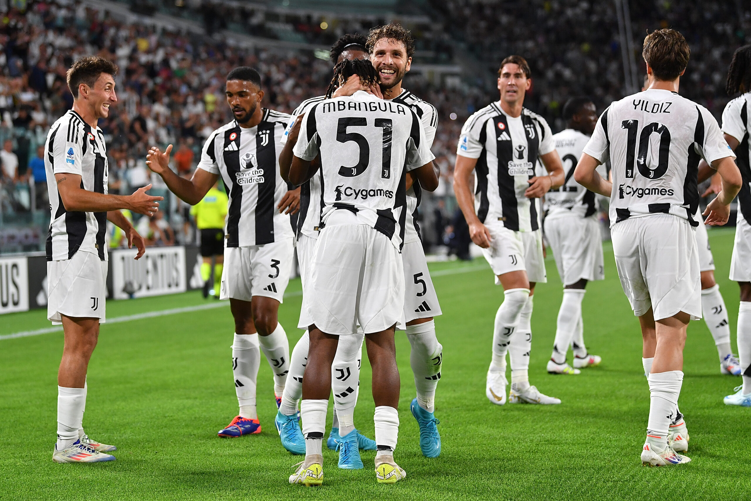 Juventus gewinnt Auftaktspiel gegen Como: Youngster Mbangula trifft bei Debüt!
