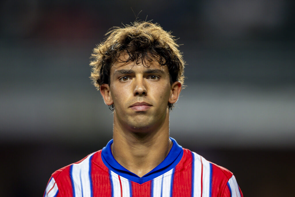 Der FC Chelsea ist auch weiterhin auf der Suche nach flexiblen Optionen für das eigene Angriffsspiel. Nach dem geplatzten Transfer von Samu Omorodion steht auch eine Rückkehr von Joao Felix zur Debatte.