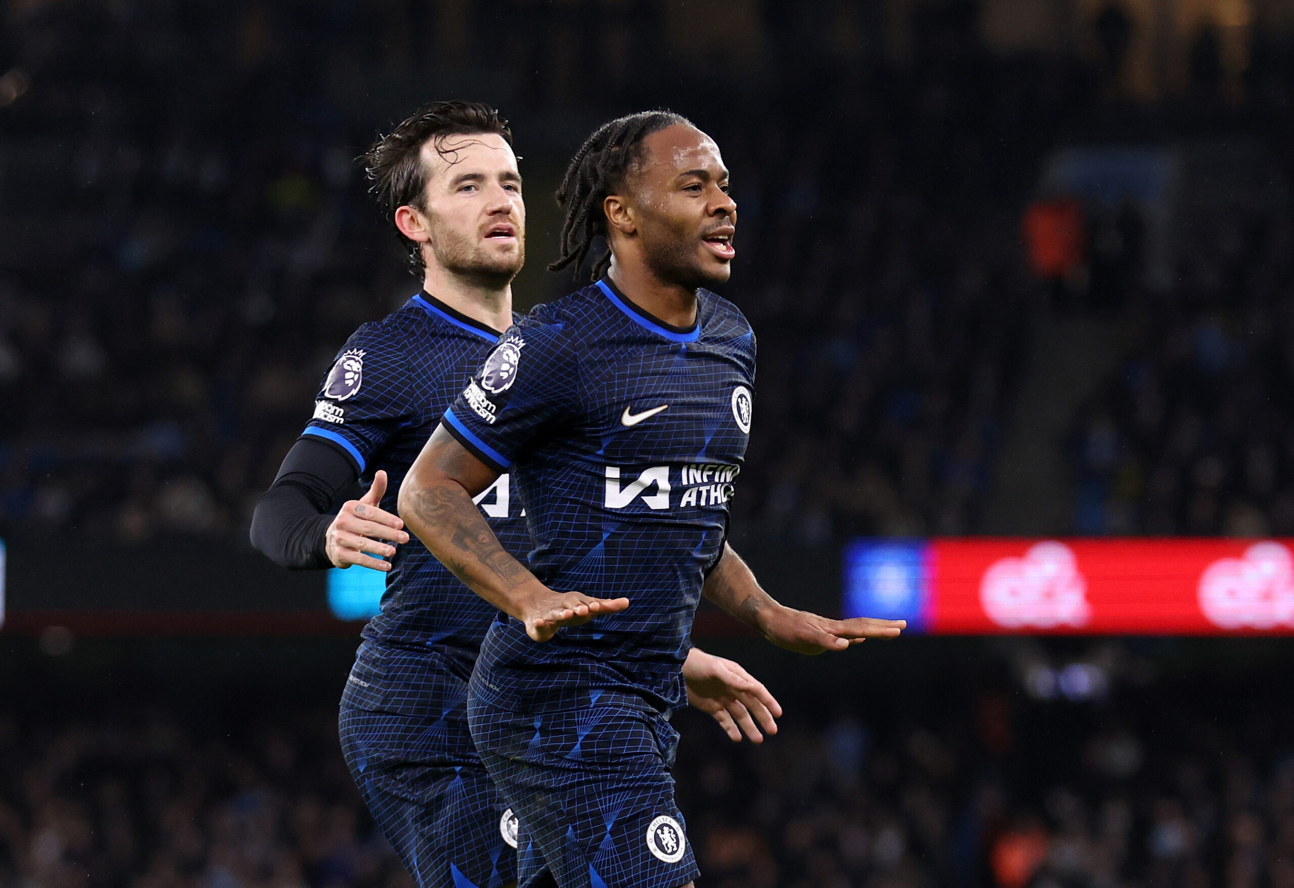 Kurz vor dem Ende der Transferphase möchte der FC Chelsea seinen aufgeblähten Kader noch ausdünnen. Insgesamt zehn Spieler befinden sich dabei auf der Streichliste. Die prominentesten Namen sind Ben Chilwell und Raheem Sterling.