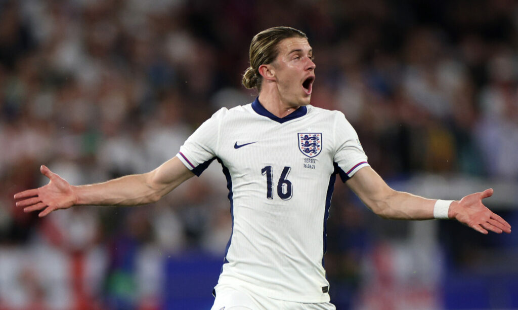 Conor Gallagher steht ganz kur vor einem Wechsel vom FC Chelsea zu Atletico Madrid. Der Deal könnte schon in Kürze über die Bühne gehen.