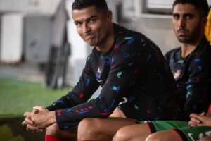 United-Legende Cristiano Ronaldo hat Erik ten Hag heftig kritisiert. Der Portugiese lobte im Gegenzug dessen Co-Trainer Ruud van Nistelrooy und forderte eine stärkere Einbindung früherer Spieler. 
