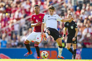 Bayer Leverkusen hat Medienberichten zufolge ein Auge auf das norwegische Top-Talent Sverre Nypan geworfen. Der 17-Jährige steht aktuell bei Roseborg BK unter Vertrag.