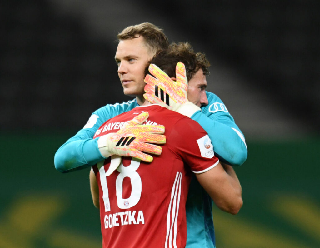 Leon Goretzka spielt beim FC Bayern derzeit keine Rolle. Geht es nach Kapitän Manuel Neuer, kehrt der Routinier bald wieder auf den Platz zurück.
