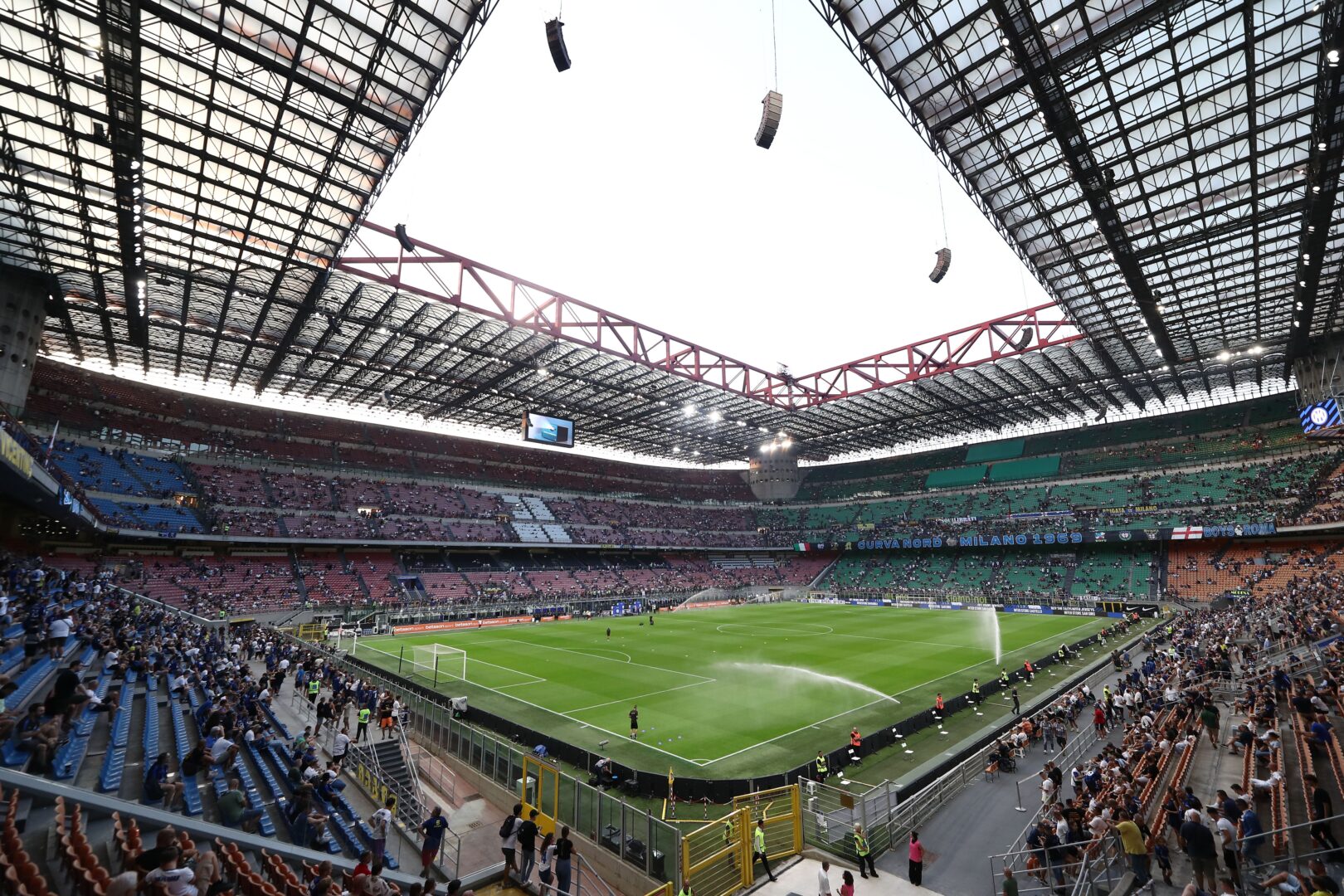 Mailand-Derby & Topspiele in der Premier League und der Bundesliga: Das Programm am Wochenende