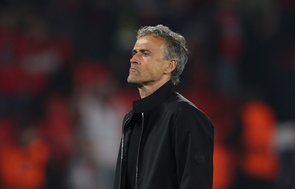 PSG-Trainer Luis Enrique ist über den Wechsel von Kylian Mbappe zu Real Madrid alles andere als glücklich. Und dennoch spricht der Spanier in höchsten Tönen von seinem ehemaligen Schützling. 
