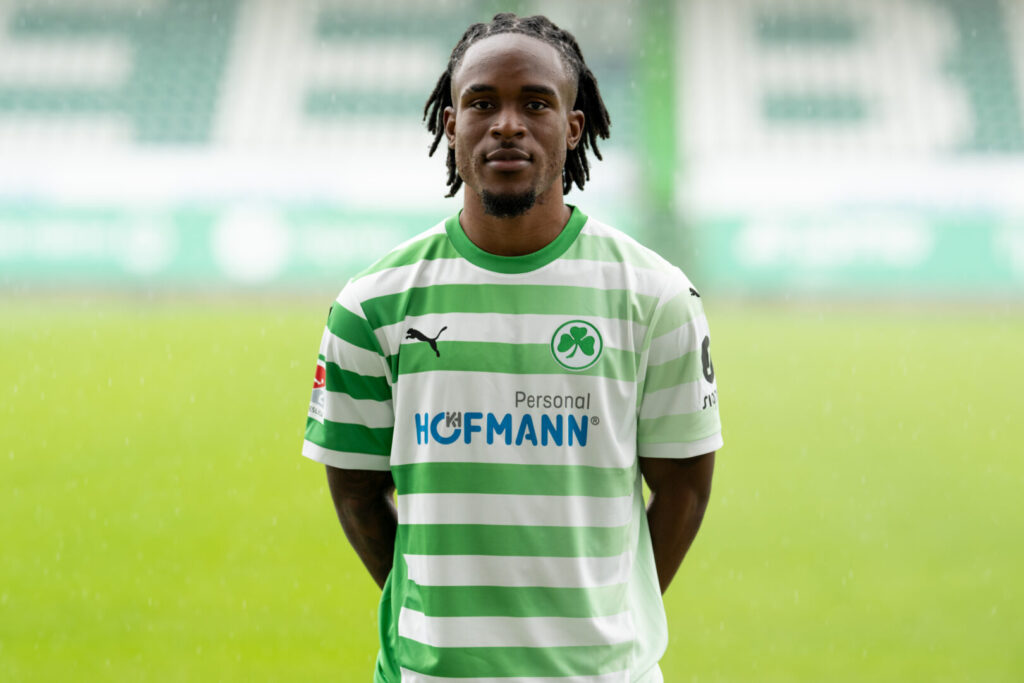 Noel Futkeu gehört zu den Entdeckungen der bisherigen Zweitliga-Saison. Medienberichten zufolge soll die Eintracht den Stürmer per Rückkaufoption aus Fürth zurückholen können.