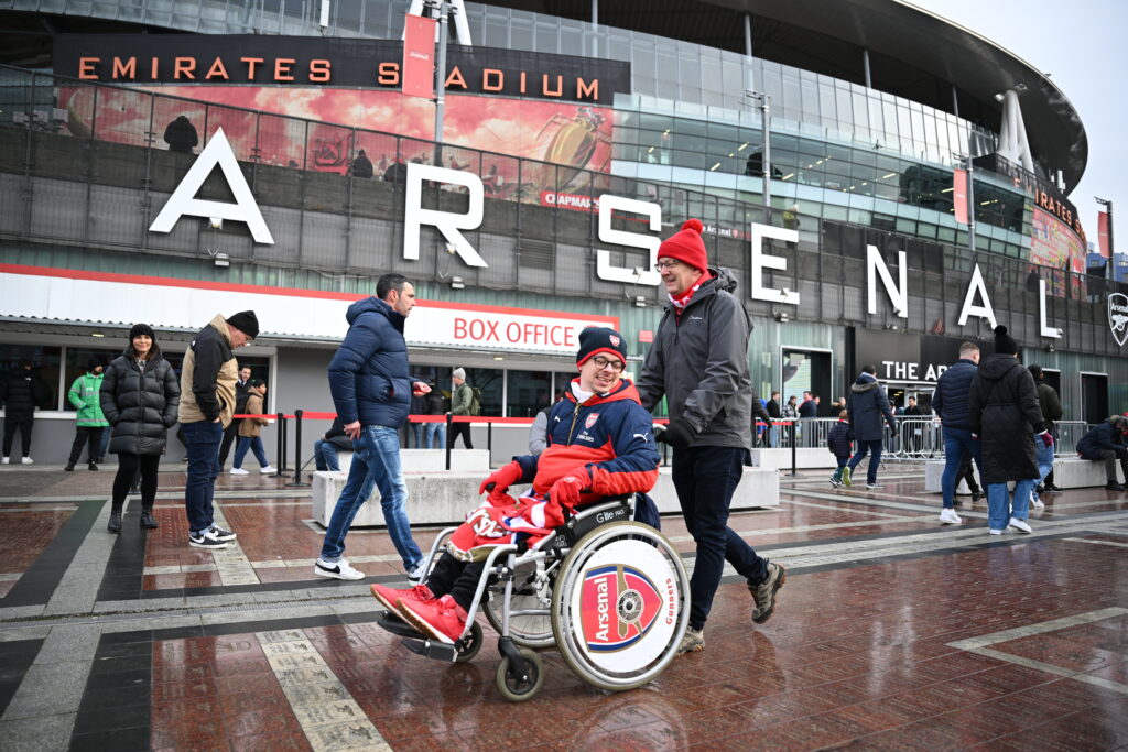 Für Menschen mit Behinderung gestaltet sich der Besuch von UEFA-Wettbewerben schwierig.