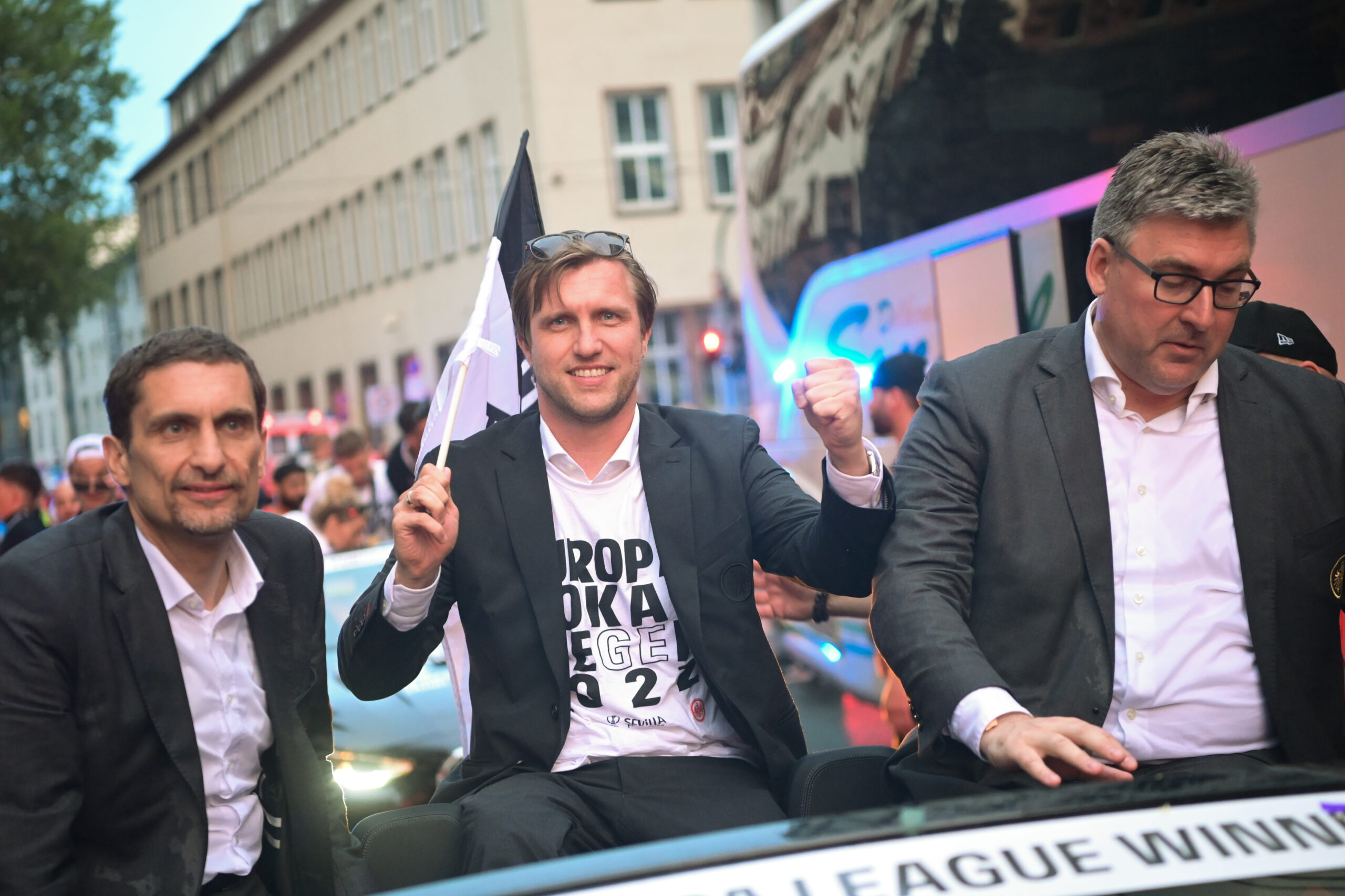 An seinem letzten Arbeitstag bei Eintracht Frankfurt hat Finanzvorstand Oliver Frankenbach einen Rekordumsatz von 390,5 Millionen Euro präsentiert.