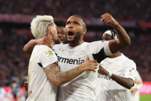 Schon seit Monaten ranken sich Gerüchte um die Zukunft von Jonathan Tah. Der deutsche Nationalspieler, dessen Vertrag in Leverkusen ausläuft, hat sich einem Bericht zufolge für einen Wechsel zum FC Barcelona entschieden.