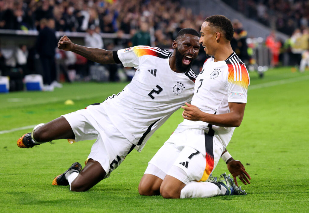 Antonio Rüdiger und Jamie Leweling bejubeln den Führungstreffer für Deutschland gegen die Niederlande
