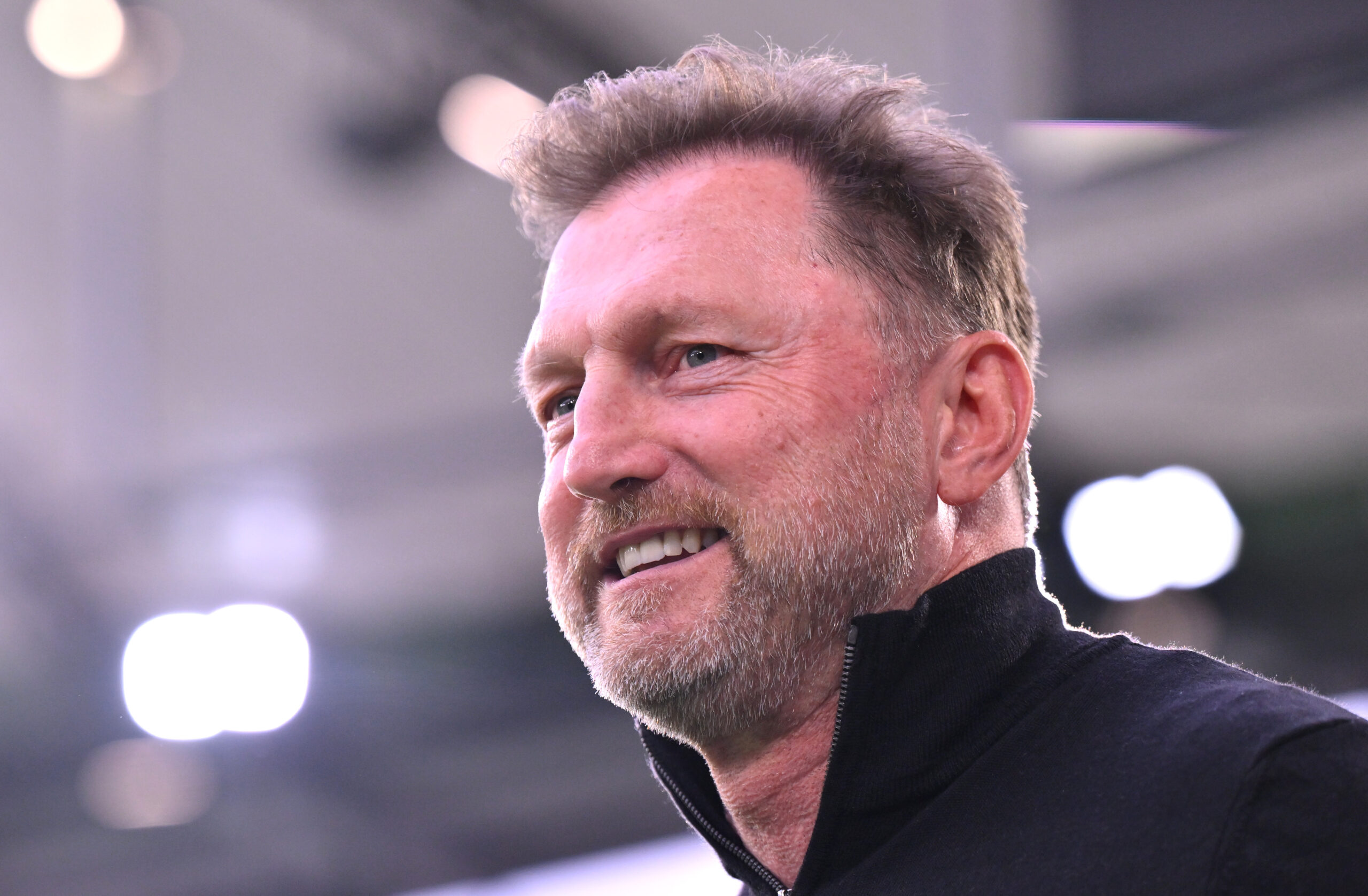 Im DFB-Pokal-Duell zweier kriselnder Teams empfängt der VfL Wolfsburg Borussia Dortmund. Ralph Hasenhüttl bildet sich auf die Auswärtsschwäche des Gegners dabei nur wenig ein.