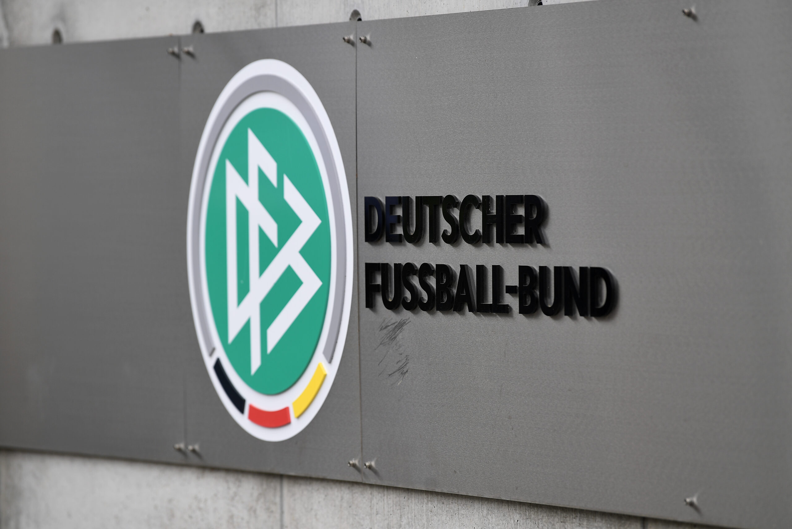 DFB unter Druck: Amnesty übt Kritik an WM-Vergabe