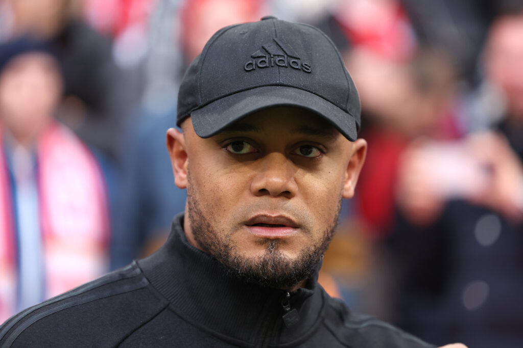 In der Champions-League-Partie gegen Benfica ist der FC Bayern zum Siegen verdammt. Vincent Kompany und Joao Palinha warnten auf der Pressekonferenz allerdings vor einem unangenehmen Gegner.