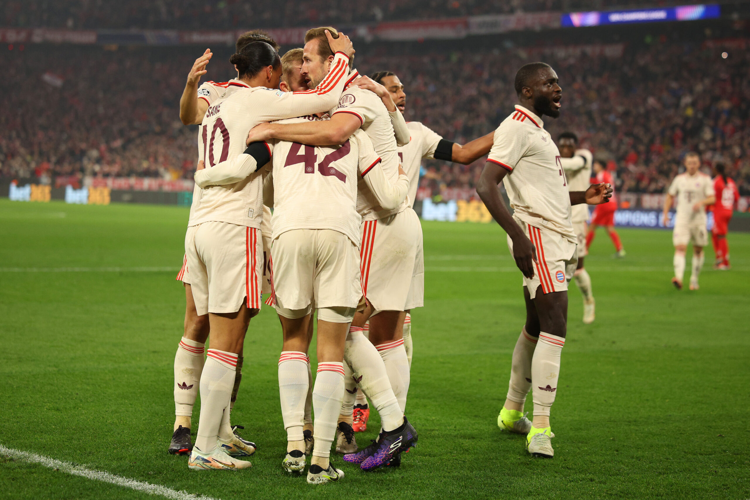 Musiala per Kopf! FC Bayern mit wichtigem Sieg gegen Benfica
