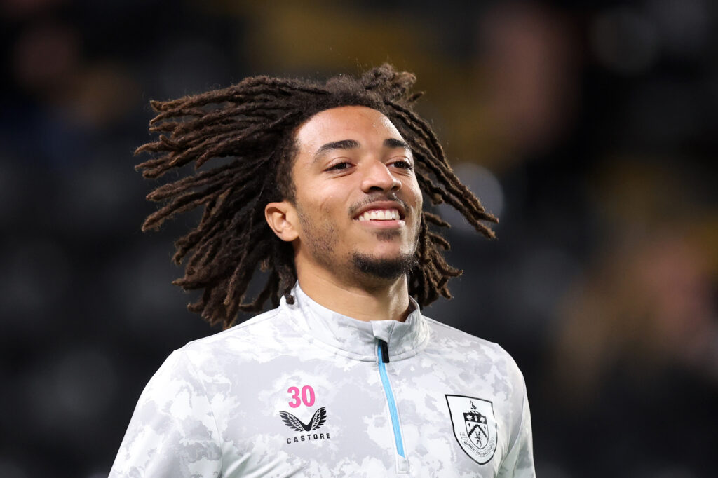 Der FC Bayern blickt auf Luca Koleosho.