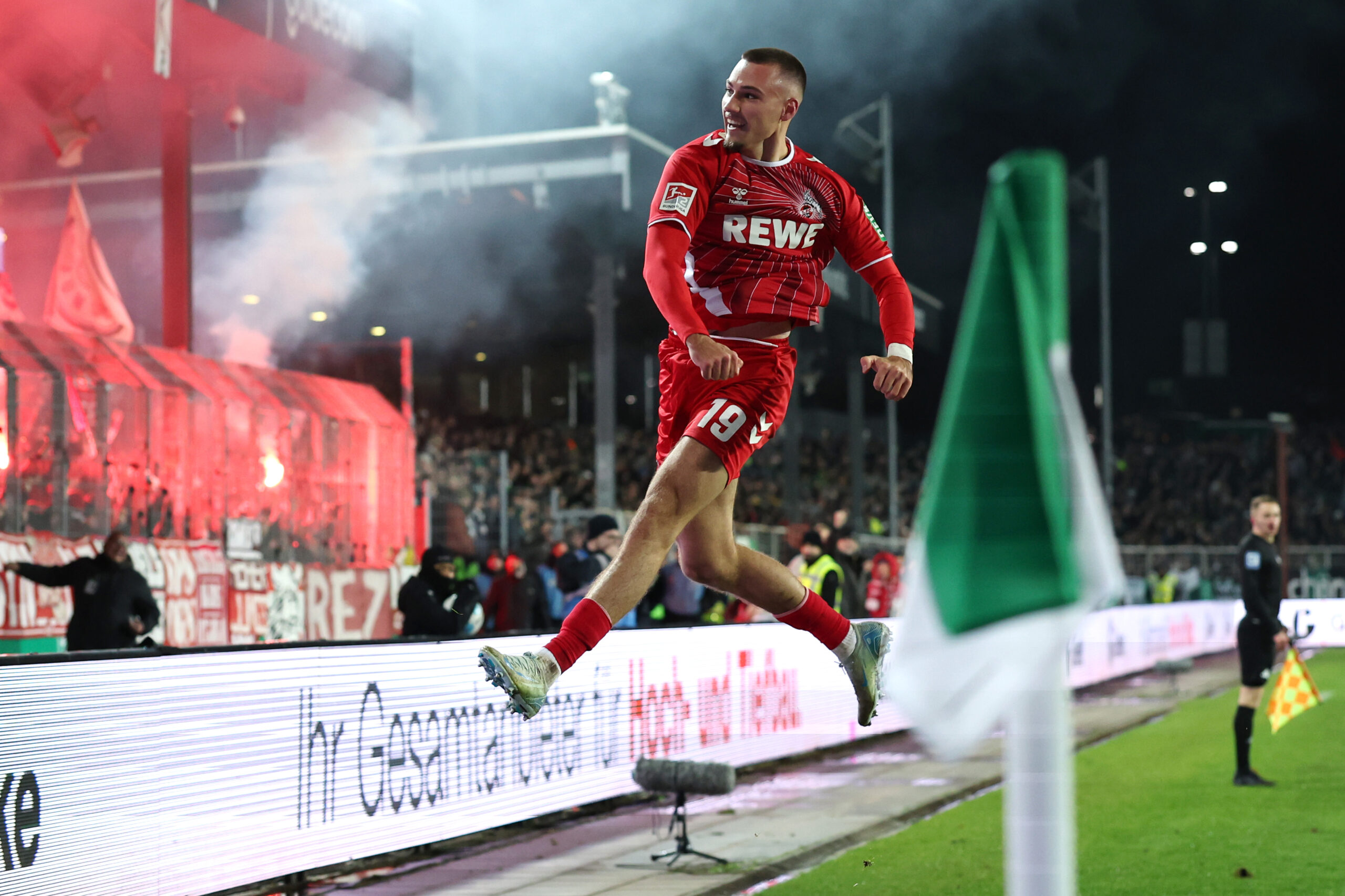 2. Bundesliga: Paderborn siegt last minute, Lemperle-Treffer reicht Köln
