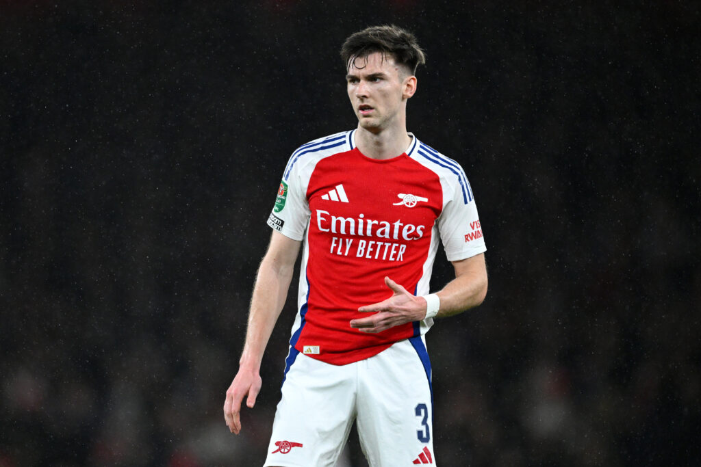 Kieran Tierney wird den FC Arsenal im kommenden Jahr verlassen. Neben mehreren Premier-League-Klubs buhlt auch der Celtic FC um eine Verpflichtung des Linksverteidigers.