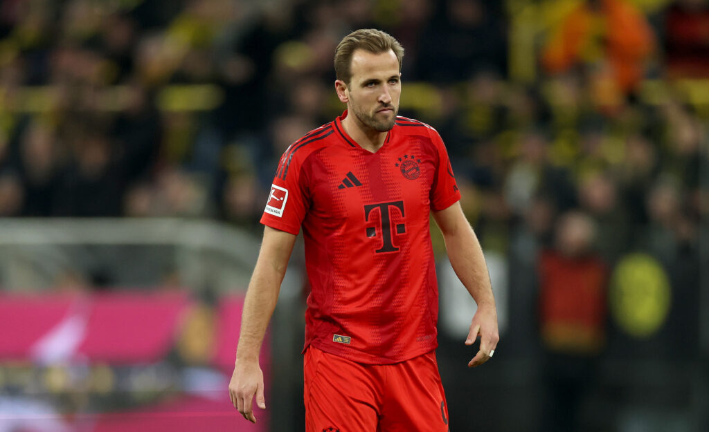 Das vierzehnte Fußball-Wochenende der neuen Bundesliga-Saison liegt hinter uns und der FC Bayern München hat keinen Stürmer. In der Kolumne „Aufreger des Wochenendes“ blickt Julius Eid mit einem Augenzwinkern auf ein Thema der vergangenen Tage.