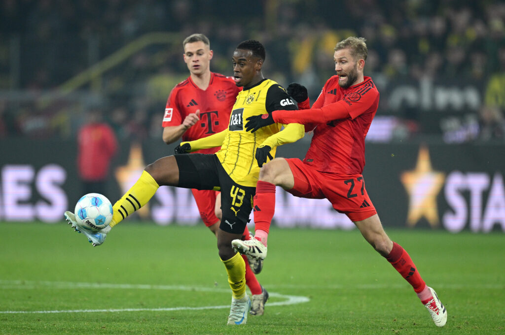 Jamie Gittens ist Thema beim FC Bayern.