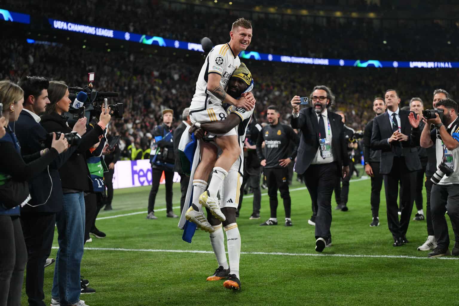 Mit Rüdiger und Kroos: Das ist die FIFA-Männer Elf des Jahres
