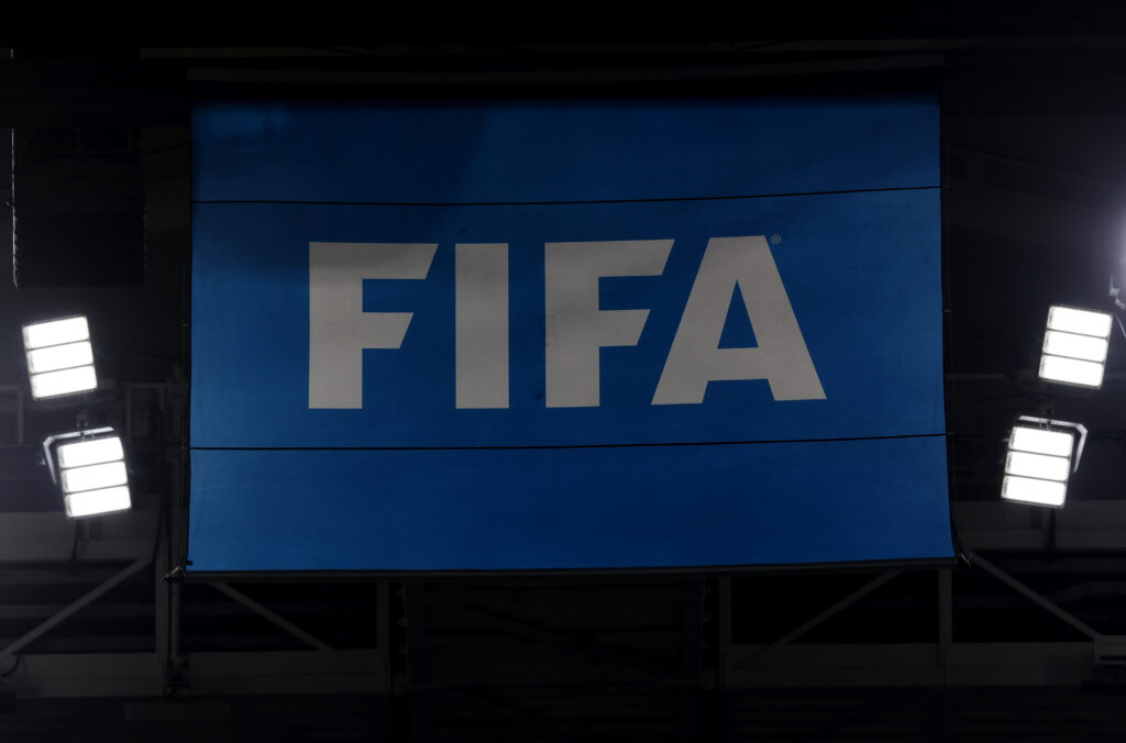 Die FIFA wird die Weltmeisterschaft 2034 aller Voraussicht nach an Saudi-Arabien vergeben. Doch der Austragungsort bringt auch in Hinsicht auf den Terminkalender des internationalen Fußballs erhebliche Komplikationen mit sich.