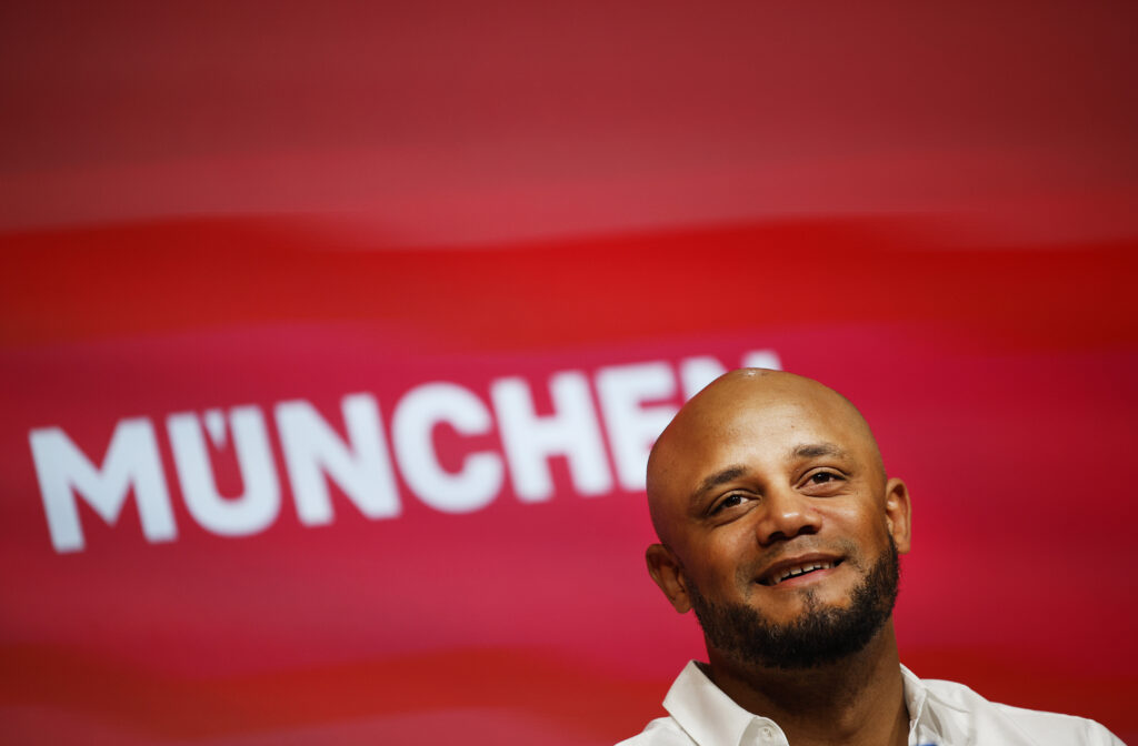 Vor dem Jahresabschluss gegen RB Leipzig hat Vincent Kompany auf der Spieltagspressekonferenz ein Update zur personellen Situation des FC Bayern gegeben. Sowohl Harry Kane als auch Alphonso Davies dürften am Freitag wieder zum Aufgebot des Rekordmeisters zählen.