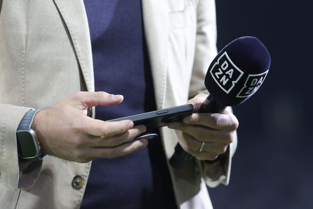 Mit Beginn der kommenden Saison wird die traditionsreiche Samstagskonferenz auf DAZN übertragen werden. Die Chefin des Streamingdienstes hat nun mit einer neuen Idee für Aufsehen gesorgt.