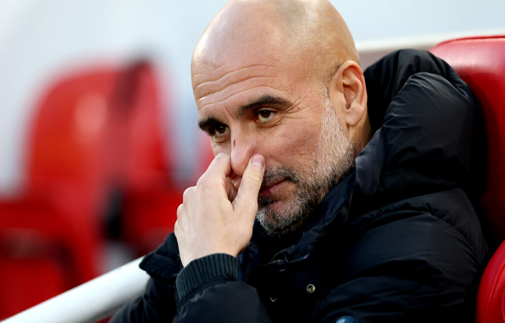 Pep Guardiola in nachdenklicher Pose