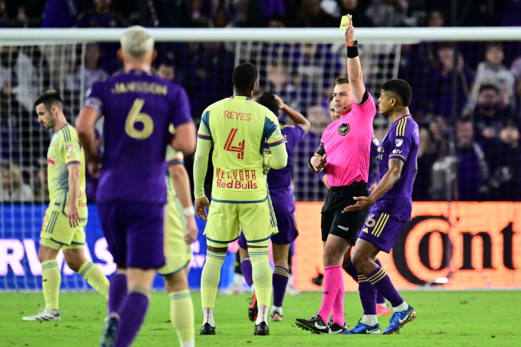 Auch in der nordamerikanischen MLS sind Diskussionen und Verwirrungen rund um den VAR an der Tagesordnung. Sehr zum Leidwesen der beteiligten Schiedsrichter.