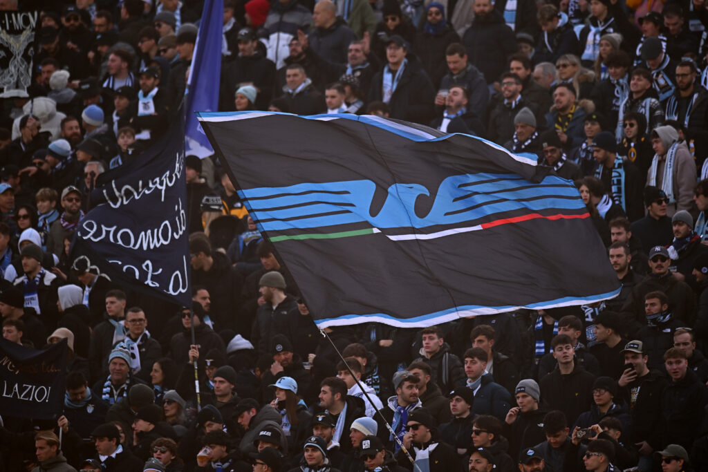 Da keine Lazio-Fans zum Europa-League-Duell nach Amsterdam reisen dürfen, fordert dern italienischer Erstligist jetzt eine üppige Entschädigung von Seiten der niederländischen Hauptstadt.