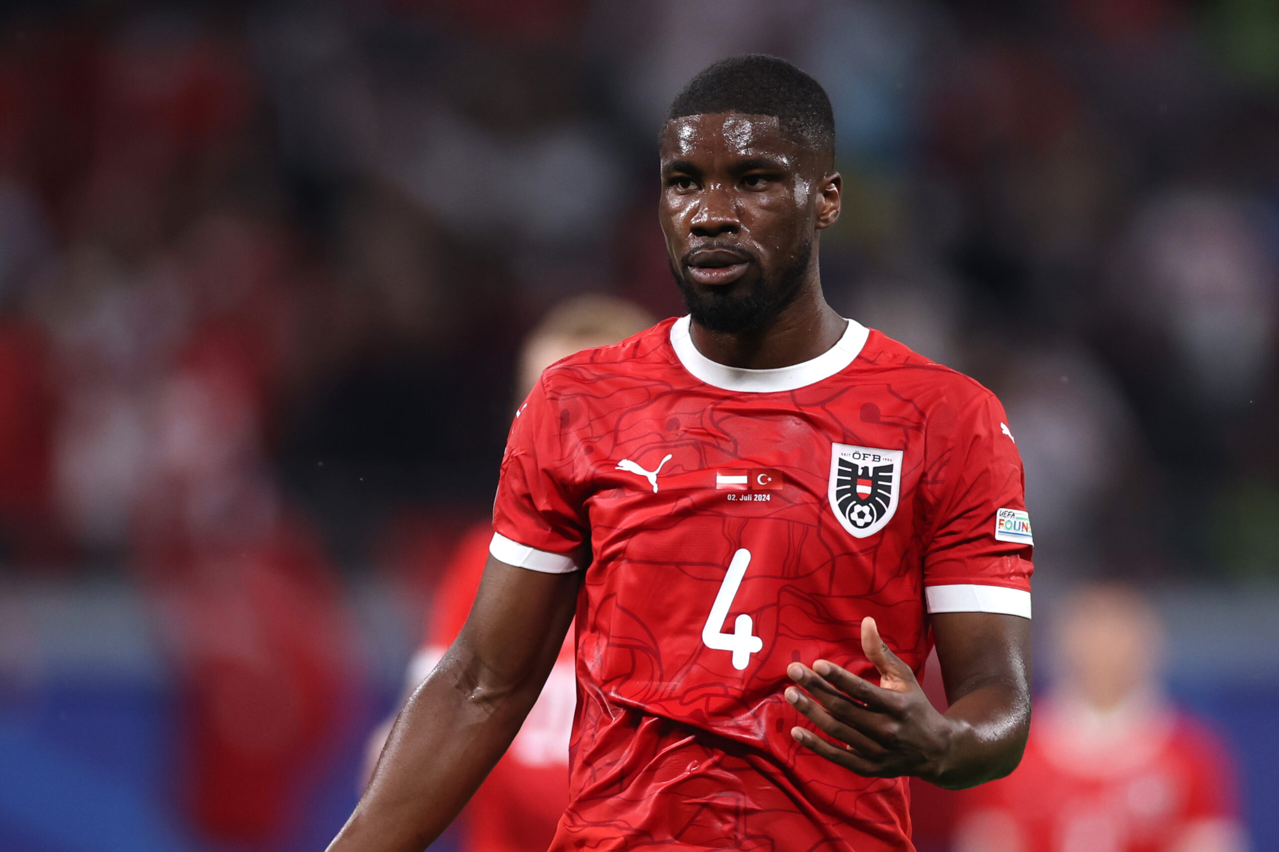 Defensivverstärkung: Der VfB Stuttgart hat Ex-Augsburger Kevin Danso im Blick