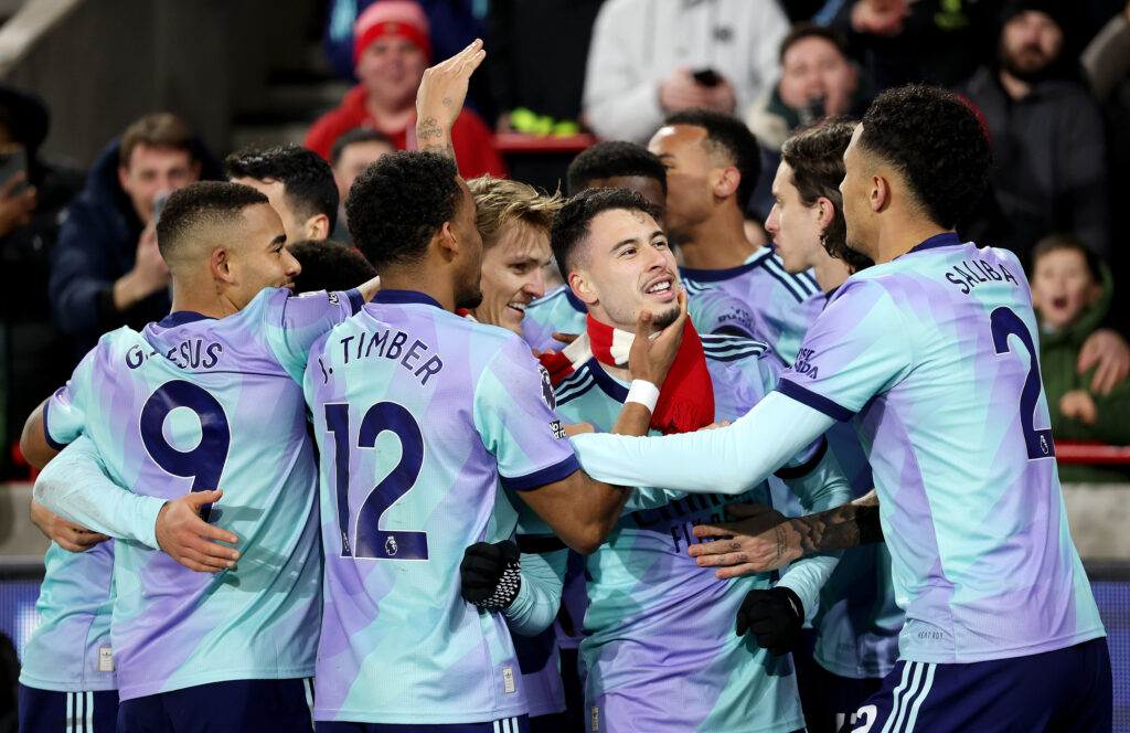 Der FC Arsenal gewann nach Rückstand beim FC Brentford.